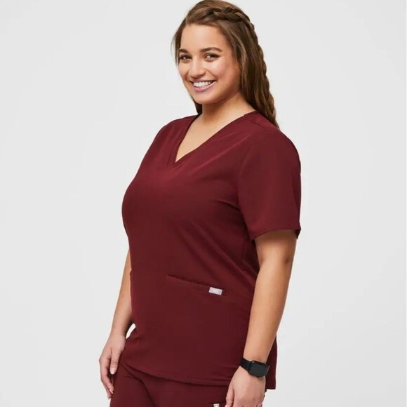 NWT Figs | Casma Three-Pocket Scrub Top In Burgundy, Womens XXL - Picture 2 of 7